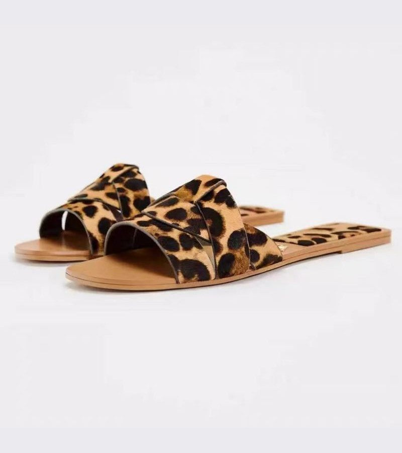 Maris™ | Low Sandals with Woven Elegance