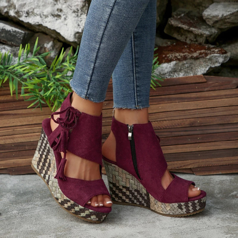Evelin™ | Wedge Sandals with Laces and Pom-Poms – Elegance and Comfort