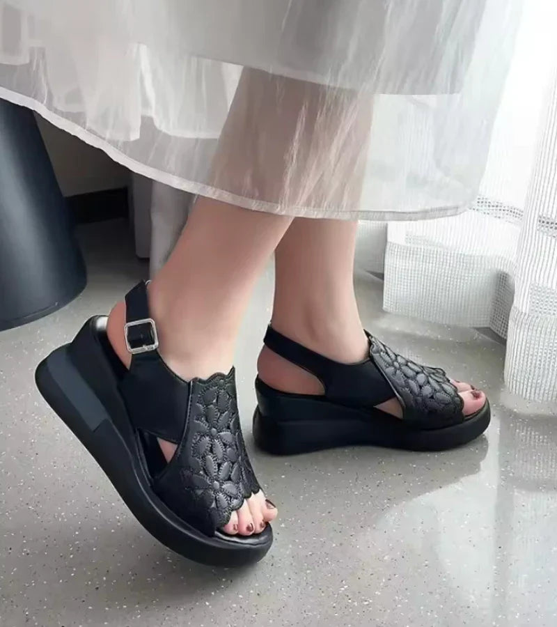 Fiorella™ | Ergonomic Wedge Sandals with Floral Embroidery