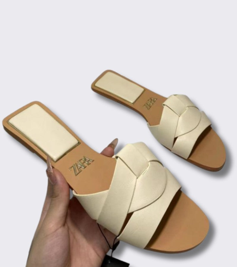 Maris™ | Low Sandals with Woven Elegance