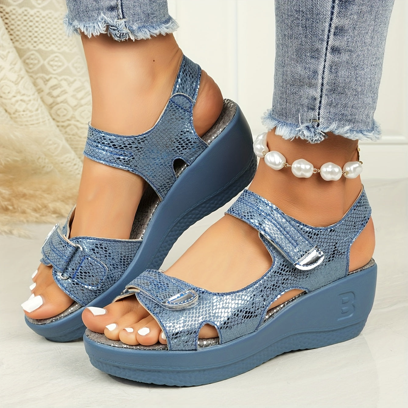 Lyra™ | Comfort-Lift Wedge Sandals