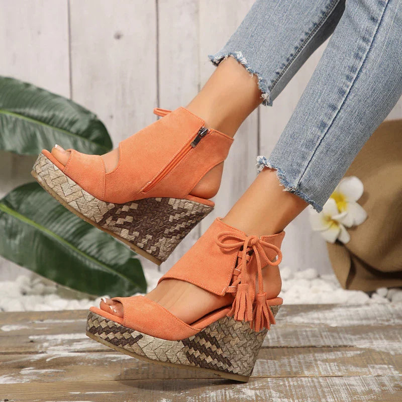 Evelin™ | Wedge Sandals with Laces and Pom-Poms – Elegance and Comfort